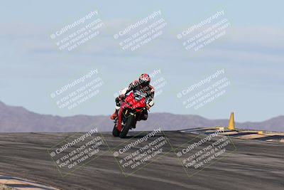 media/Nov-16-2025-Race Pace (Sun) [[8c5fa54630]]/Verified Riders/1-Turns 9 and 10 (925am)/